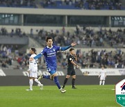 K리그2 수원, 안산에 2-1 역전승…승격 희망 살려