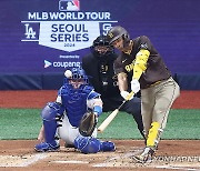 김하성, MLB FA 시장으로…샌디에이고와 상호 합의 옵션 거부