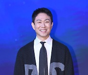 오정세는 명품을 입는다