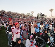 ‘3000만 감사해!’ 튼동도 웃었고, 2만2000명 팬들도 즐겼다…팬스티벌 축제 성황리 종료→곧장 日 캠프 출발