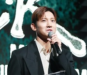 최강창민 '민호 신곡 나왔어요'[★포토]