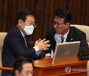 대화하는 이재명 대표와 김민석 최고위원