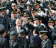 지원기회 늘리고 필기시험 없앴더니…ROTC 지원자 57% 상승