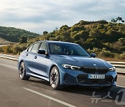 '부분변경' BMW 3시리즈 세단·투어링 국내 출시…주행성능 강화