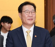 박성재 법무장관, 국무회의 참석