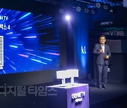 [포토] `KT 지니TV 셋톱박스4` 설명하는 김훈배 본부장