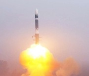 [속보] 북한, 신형 ICBM 발사 닷새 만에 또 탄도미사일