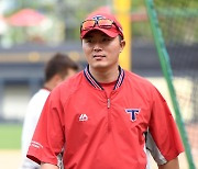 1군 수비코치 교체, NPB 수비전문가까지 초빙...챔프 KIA 최다실책 불명예 씻는다