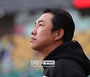 '남들은 간절한 기회인데' FA 포기한 선수가 10명 있다, 은퇴하거나 팀에 남거나…'FA 재수' 가능성도