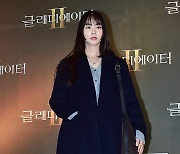 [TD포토] 한승연 '따뜻한 롱코트'