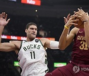 Bucks Cavaliers Basketball