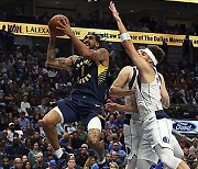 Pacers Mavericks Basketball