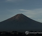 Japan Snowless Fuji