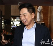 한동훈 대표·중진의원 회동 참석하는 김기현