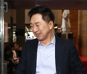 한동훈 대표·중진의원 회동 참석하는 김기현