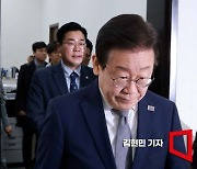 [포토] 최고위 참석하는 이재명 대표