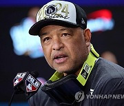 로버츠 감독이 밝힌 '보강 욕심' 베츠에 고백…WS 연패를 위해 지키고 싶은 2명