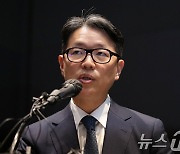 인사말하는 임종훈 대표