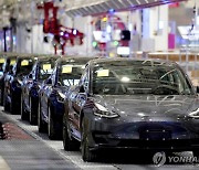 중국의 10월 수출 작년 동기 대비 12.7% 증가, 수입은 2.3% 감소