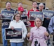 Election 2024 Iowa House Miller-Meeks