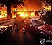 APTOPIX California Winds Wildfires