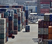 中 10월 수출 12.7% 증가해 시장전망 웃돌아…수입은 2.3%↓