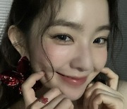 레드벨벳 아이린, '상큼+청순' 두 가지 매력으로 시선 집중