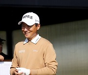 '첫홀부터 샷이글' 이동민, KPGA 투어챔피언십 공동1위…2주 연승 겨냥