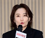 박경림 ‘사제 의상으로 등장’ [MK포토]