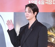 [TD포토] 주원 '조각같은 옆라인'