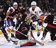 Islanders Senators Hockey