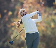 [STN포토]티샷 날리고 있는 박혜준