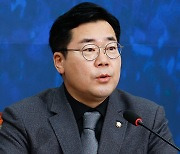 野 박찬대 “尹, 대통령 자격 없어…김건희 왕국 끝장내야”