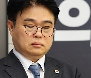 ‘막말논란’ 임현택 의협회장 탄핵…최단기간 퇴장