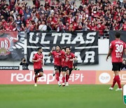 프로축구 최초 유료관중 50만 돌파...FC서울이 완성한 'K리그의 봄' [IS상암]