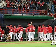 웨이치안 드래곤즈,'한국 대표팀과 멋진 경기 했어요' [사진]