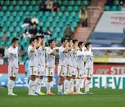 [K리그1 37R] ‘이동경 원맨쇼’ 김천, 포항 3-0 완파... 준우승 보인다