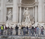 Italy Trevi Fountain