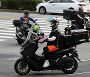 커피 28잔 주문받은 점주 앞에서 "완전 씨XX이네" 쌍욕한 배달 기사