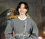 '출산 2개월 만' 이유영, '소방관'으로 워킹맘의 첫 걸음 알렸다 [MD숏폼]