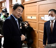 이주호 "수능 준비 최선 다할 것"…충남 이순신高 현장 찾아