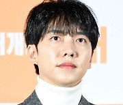 [포토] 이승기 '대가족으로 돌아왔어요'