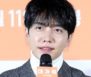 김윤석 "삭발 이승기 '대가족' 선택? 두상 예쁜 거 아는듯"