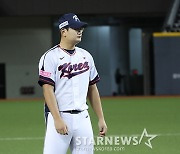 [포토] 김서현 '폭격하기 딱 좋은 돔'