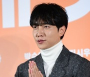 [포토]이승기, 영화 잘 부탁드려요