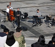 목원대 실용음악학부 교수 5인의 '캠퍼스 버스킹' 큰 호응