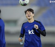 '축구로 행복한' 이강인, 쿠웨이트전 앞두고 '즐거운 훈련'