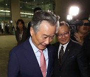 '3선 출마선언' 미룬 이기흥 회장"IOC우려 상당히 크다...정부와 협의단계 갈 것같은 느낌"