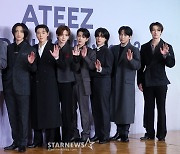 에이티즈 "신보, 새로운 시도多..기존 모습과 공존 기대해 달라"