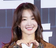 [T포토] 이시영 '조명 100개 켠 듯한 미모'